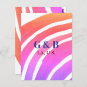 ピンクの黄色の虹を追加カップル名の場所の都市結婚 ポストカード (正面/裏面)