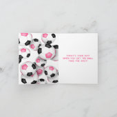 ピンクの黒いサッカーボールの女の子の誕生日 カード (内部)