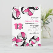 ピンクの黒いバスケットボール女の子スポーツ誕生日 招待状 (スタンド正面)