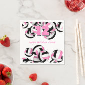 ピンクの黒いバレーボールパーティーの女の子の誕生日 スタンダードカクテルナプキン (インサイチュ)