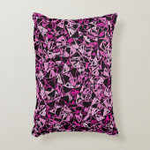 ピンクの黒い三角形のシームレスパターン アクセントクッション (正面(垂直))