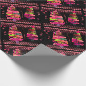 ピンクの黒い木のコラージュのクリスマス ラッピングペーパー (角)