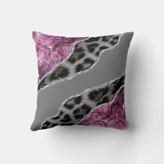 ピンクの黒と白のヒョウ大理石 クッション (裏面)