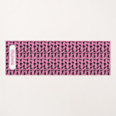 ピンクの黒猫のシルエットパターン ヨガマット (正面(横))