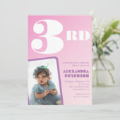 ピンクの3歳の誕生日招待状 女の子 レトロな写真 招待状 (スタンド正面)