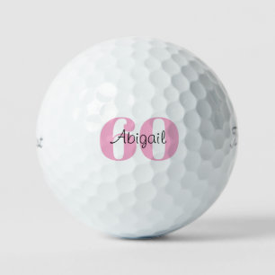 ピンクの60歳の誕生日スクリプト名Titleist Pro V1 ゴルフボール