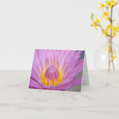 ピンクの《植物》スイレンNotecard カード (黄色い花)