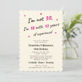 ピンクの「12年の経験を持つ18歳」30歳の誕生日 招待状 (スタンド正面)