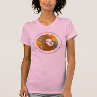 ピンクのAfrobella Tシャツ