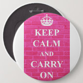 ピンクのKeep Calm & Carry On 缶バッジ (正面&裏面)