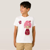 ピンクのKokeshiの三重項の子供のティー Tシャツ (正面フル)