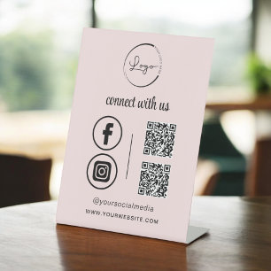 ピンクのQR Connect With Usビジネスロゴソーシャルメディア 台座サイン