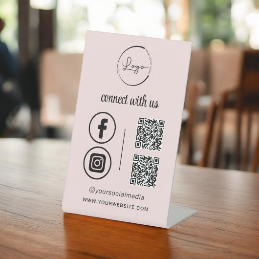 ピンクのQR Connect With Usビジネスロゴソーシャルメディア 台座サイン