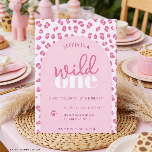 ピンクのWild Oneガール1歳の誕生日招待状 招待状