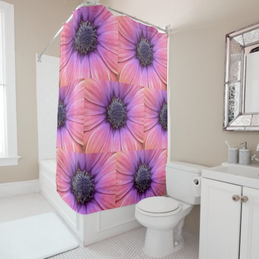 ピンクはっきりしたとオレンジのデイジー シャワーカーテン (インサイチュ)