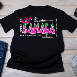 ピンクはっきりしたとグリーンのカマラ2024グラフィティ Tシャツ
