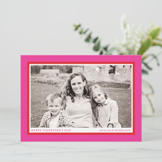 ピンクはっきりしたフレームバレンタインデーの写真カード シーズンカード (スタンド正面)