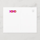 ピンクはっきりしたモダンレッドXOXOバレンタインデーハート シーズンポストカード (裏面)