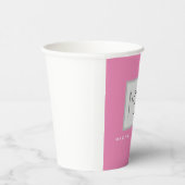 ピンクはっきりしたモノグラムモダンミニマリスト名イニシャル 紙コップ (右)