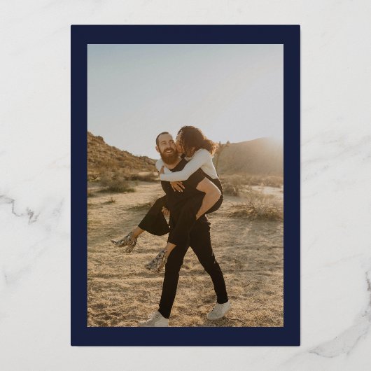 ピンクはっきりした色のネイビーフローラウォーター結婚カラー写真 箔招待状 (裏面)