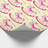 ピンクは揺り木馬の第5誕生日パターン覆いを示しました ラッピングペーパー (角)