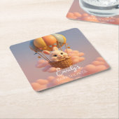 ピンクよくはしゃぐの雲を持つバニー熱気球 スクエアペーパーコースター (アングル)