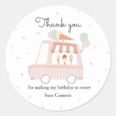 ピンクアイスクリームトラック誕生日パーティーの好意 ラウンドシール (正面)