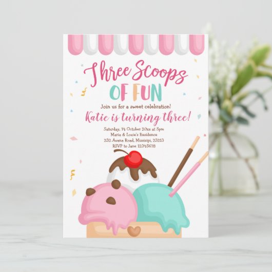 ピンクアイスクリーム3スクープのおもしろい誕生日 招待状 (スタンド正面)