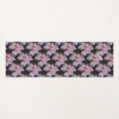 ピンクアイリスフラワー自然アートパーソナライズされた ヨガマット (正面(横))