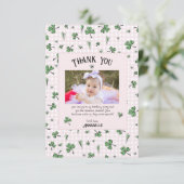 ピンクアイリッシュクローバーとハート子供の誕生日 サンキューカード (スタンド正面)