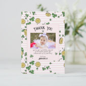 ピンクアイリッシュシャームロックアンドラッキーコイン子供の誕生日 サンキューカード (スタンド正面)