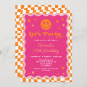 ピンクアンドオレンジハッピー顔市松模様にガール誕生日 招待状 (正面/裏面)
