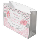 ピンクアンドグレーシェブロンバレリーナ誕生日 サンキュー ラージペーパーバッグ (裏面アングル)