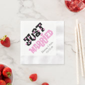 ピンクアンドブラックたった今結婚しました紙ナプキンス 縁ありカクテルナプキン (インサイチュ)