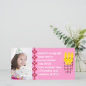 ピンクアーガイルの誕生写真招待状 (スタンド正面)