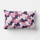 ピンクアートネイビーブルー水彩花模様 ランバークッション (正面)