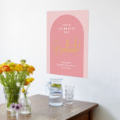 ピンクアーモダンチ卒業パーティーウェルカム金ゴールド 箔ポスター (レイダウン (キッチン))