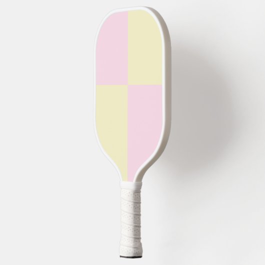 ピンクイエローピンク市松模様にパターン ピックルボールラケット (左)