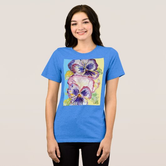 ピンクイエローブルーのパンジー水彩模様 トライブレンドＴシャツ (正面全面)