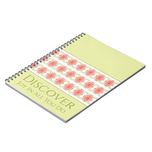 ピンクインスパイアの赤面フローラを持つ淡い緑 ノートブック (左側)
