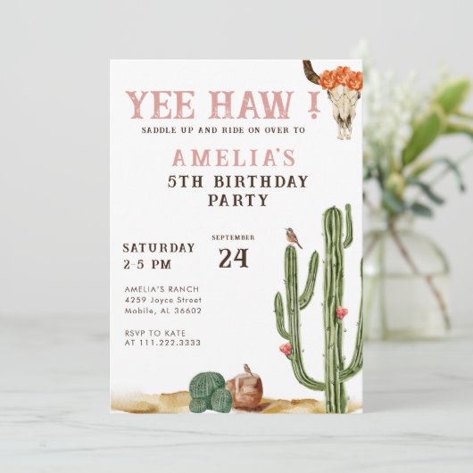 ピンクイーハウウェスタンロデオ女性のカーボーイ誕生日 招待状 (スタンド正面)