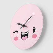 ピンクウィンキングかわいい顔ウォールクロック ラージ壁時計 (傾斜)
