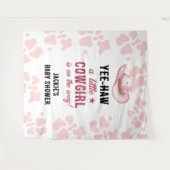 ピンクウエスタンロデオ女性のカーボーイベビーシャワー タペストリー (正面(横))