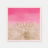 ピンクウォーターカラーグラム金ゴールド絞り染めXOXOグリッター スタンダードカクテルナプキン (正面)