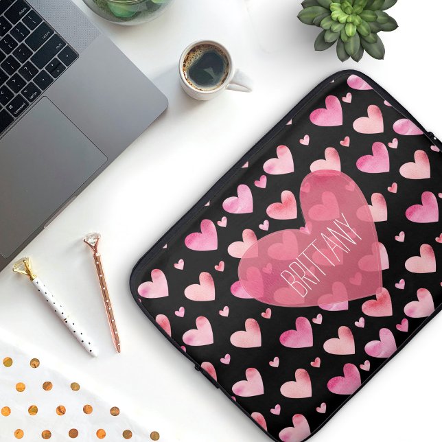 ピンクウォーターカラーパターン（の模様が）あるハートバレンタイン ラップトップスリーブ (Heart Pattern Laptop Sleeve with custom name (add your own name to the heart))