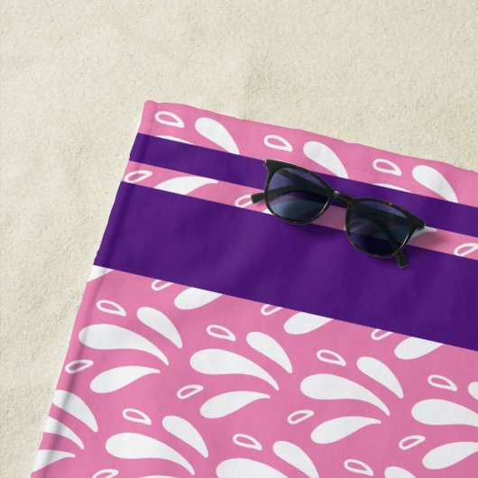 ピンクウォーターストライプパターンレトロカヌートター名 ビーチタオル (インサイチュ)