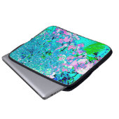 ピンクエレガントとブルーのライムライトアジサイ ラップトップスリーブ (正面下部)