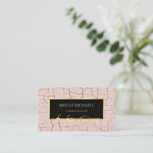 ピンクエレガントと金ゴールドクラックレ絵を描美容師 名刺 (スタンド正面)