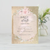 ピンクエレガントのバラと金ゴールドの日付の保存 招待状 (スタンド正面)