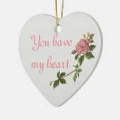 ピンクエレガントのヴィンテージバラ、カスタマイズ可能な文字 セラミックオーナメント (左)